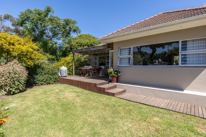 4 Bedroom Property for Sale in Bergvliet Western Cape